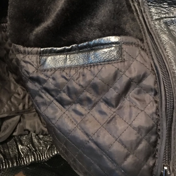 Women’s Leather Short Jacket - Picture 3 of 8